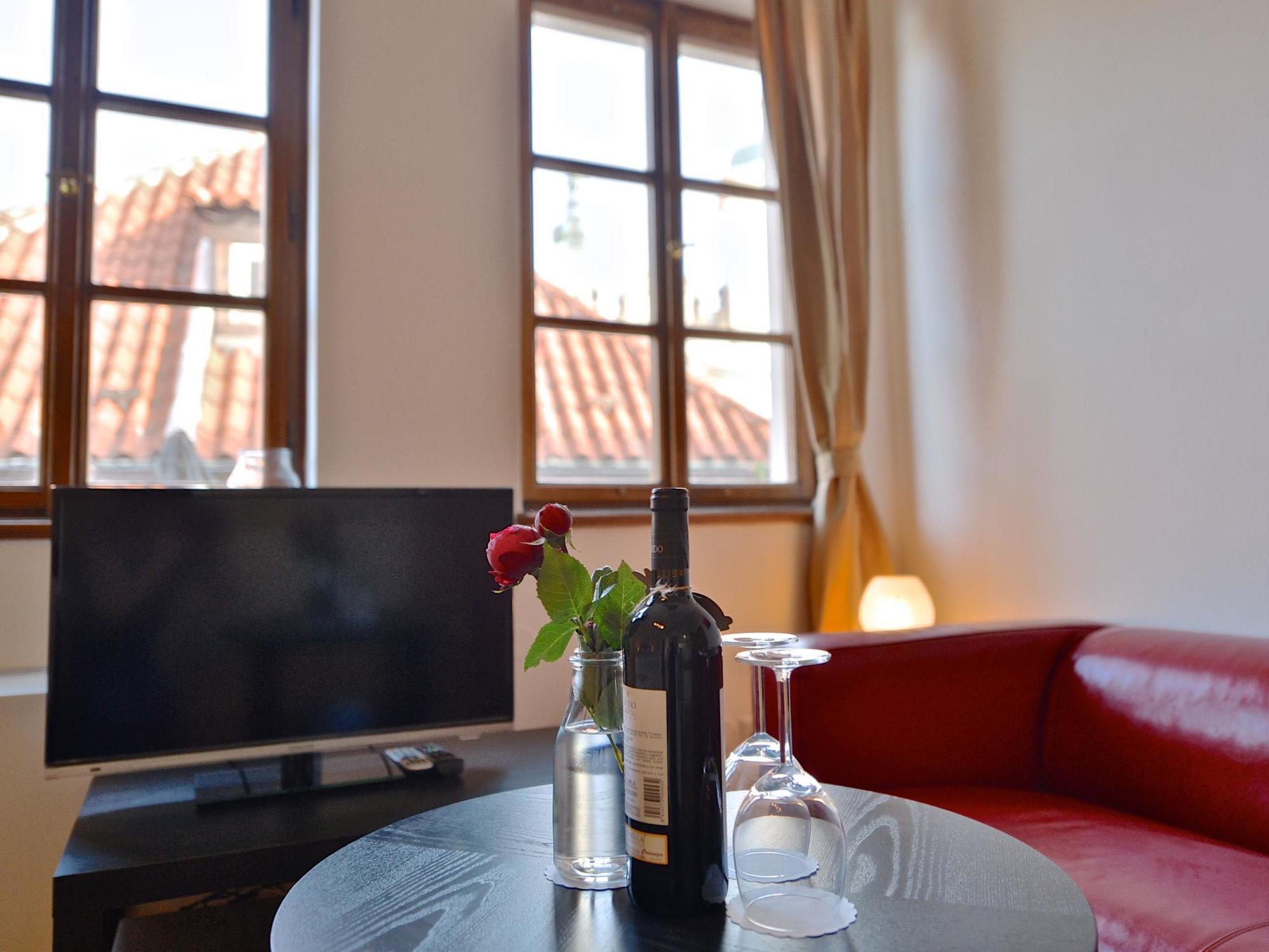 Old Town Boutique Apartments Прага Екстер'єр фото