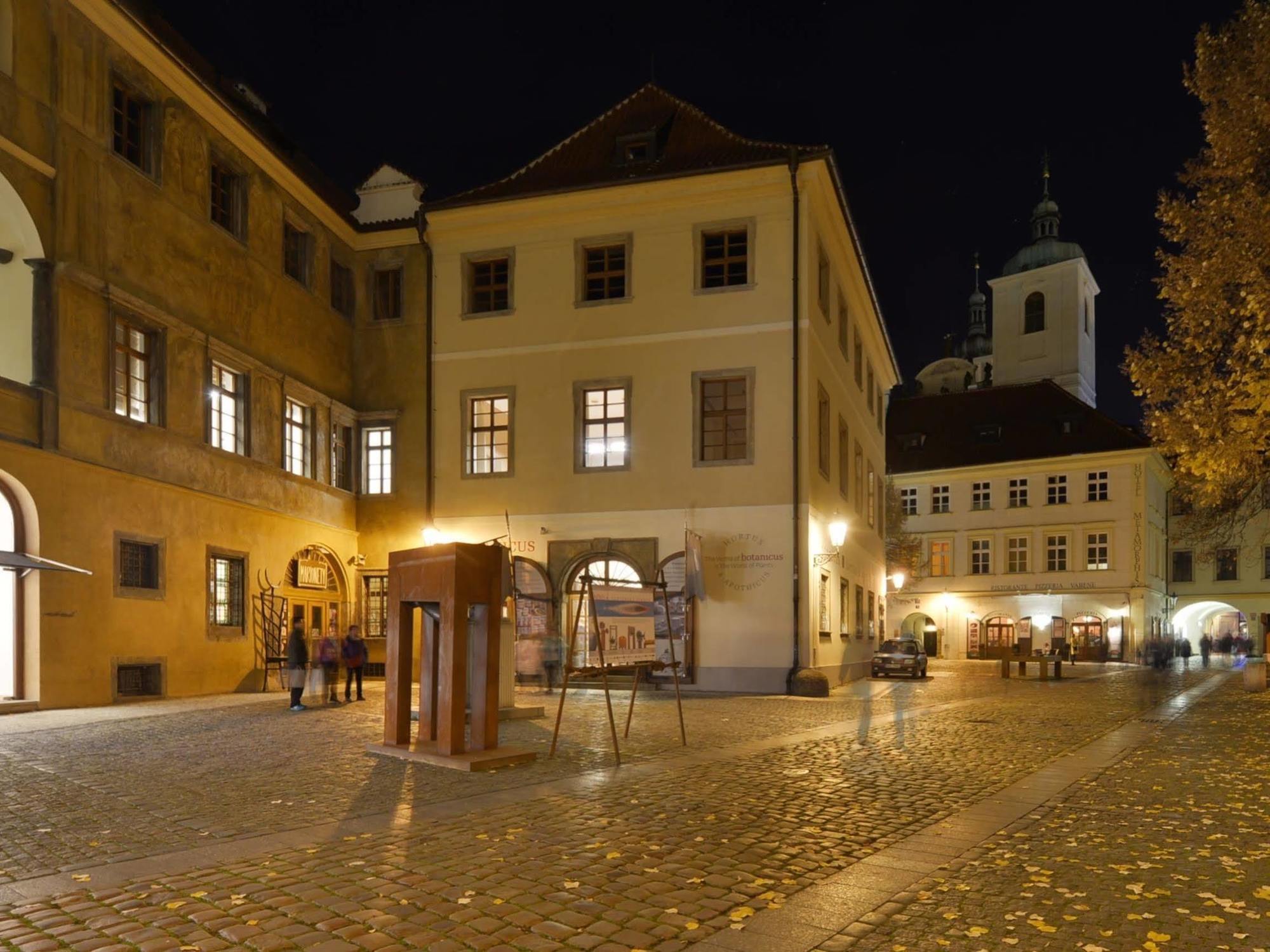 Old Town Boutique Apartments Прага Екстер'єр фото